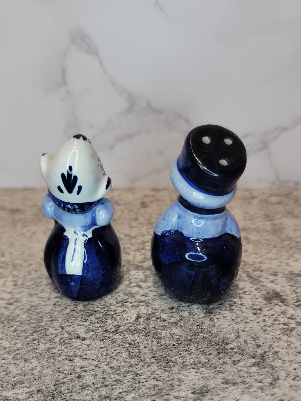 Vintage blue delfts boy and girl couple salt& pepper shaker - Picture 3 of 12